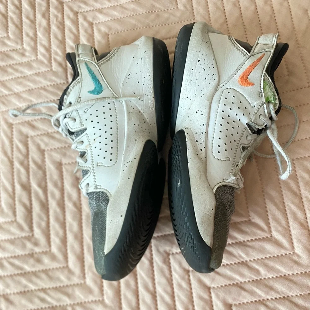 Nike sneakers - Picture 4 of 5